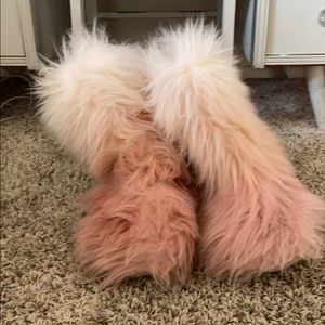 Cozy fuzzy slippered